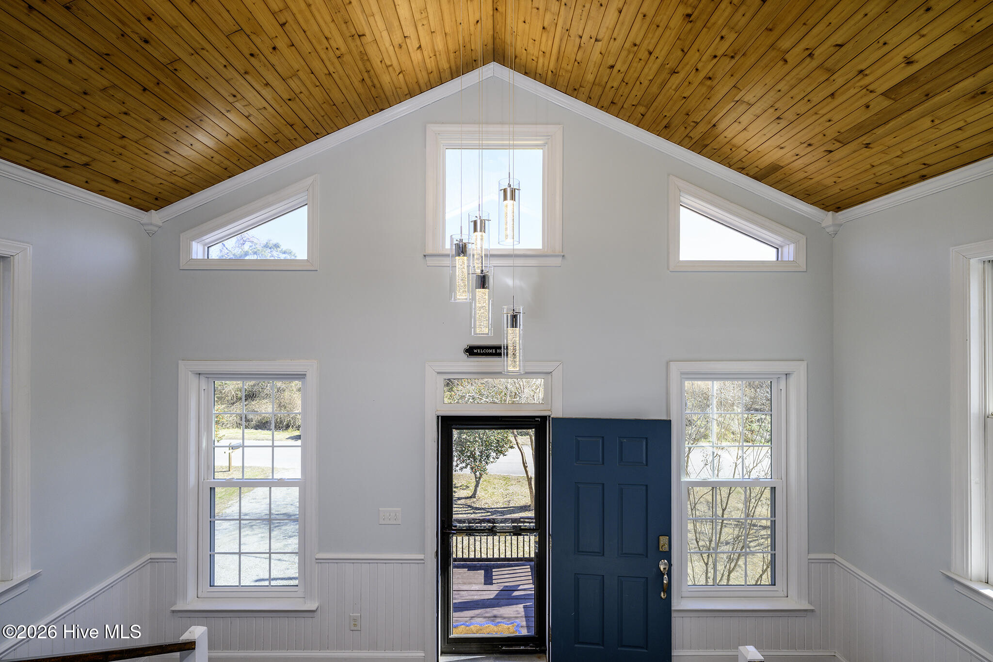 321 Riverside Drive New Bern, NC 28560 - Photo 16 of 78 Entry