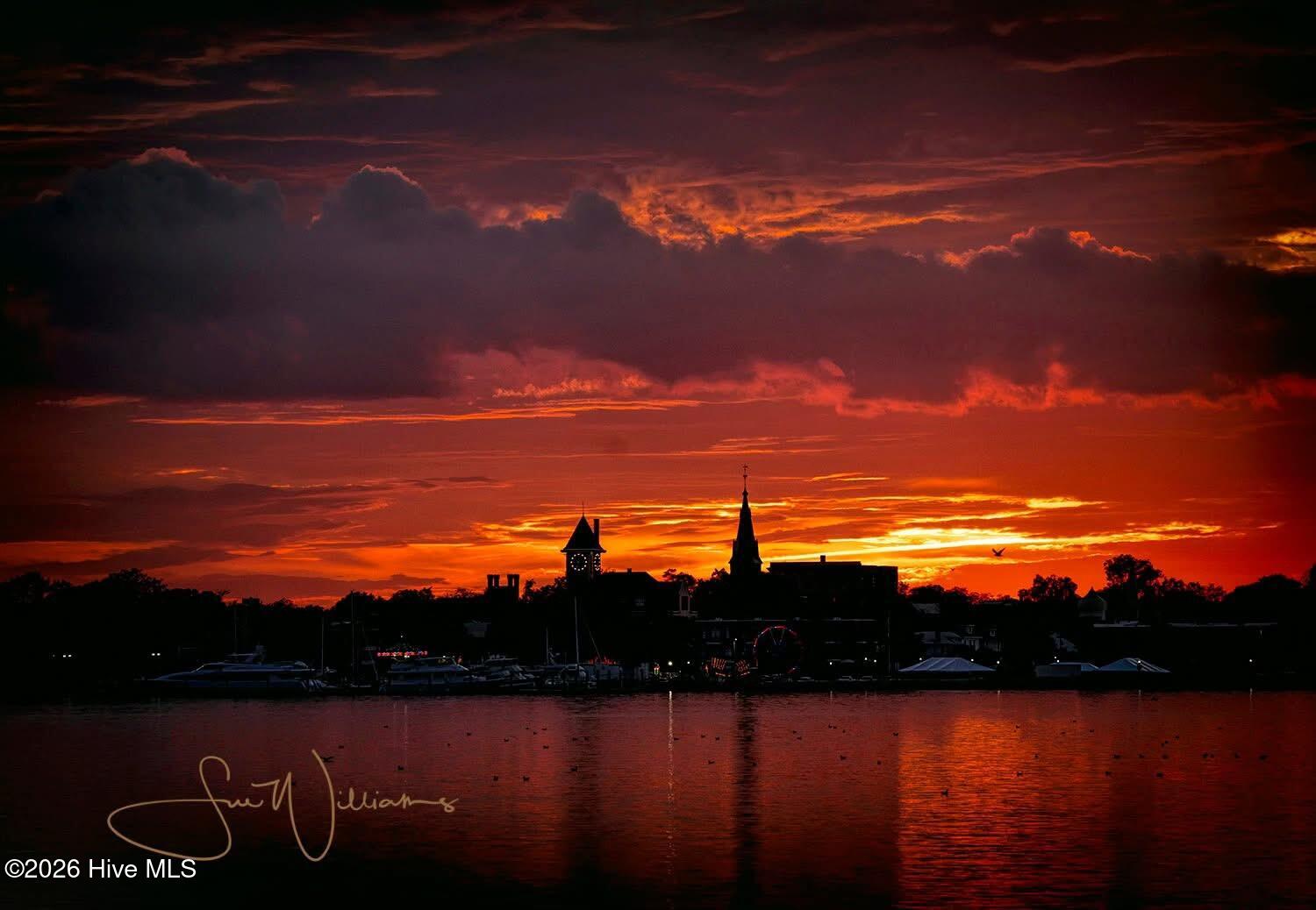 321 Riverside Drive New Bern, NC 28560 - Photo 2 of 78 Amazing Sunset Views