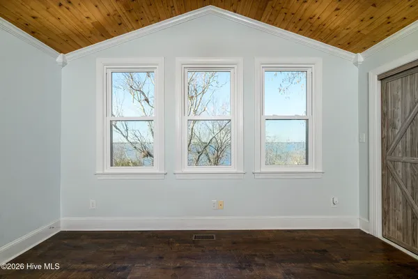 $950,000 | 321 Riverside Drive, New Bern, NC 28560