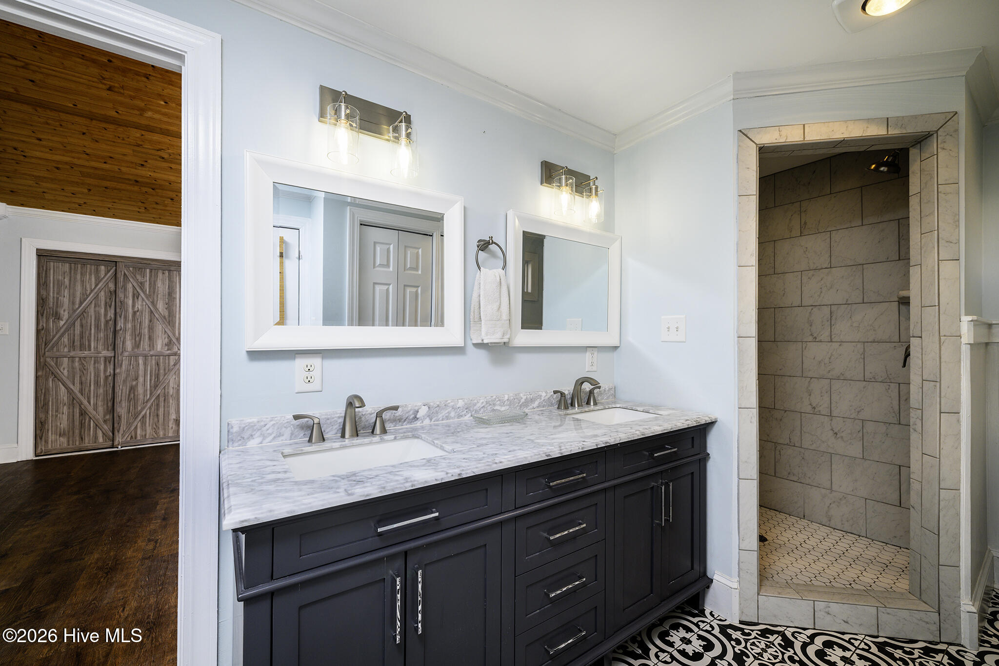 321 Riverside Drive New Bern, NC 28560 - Photo 33 of 78 Primary Bathroom