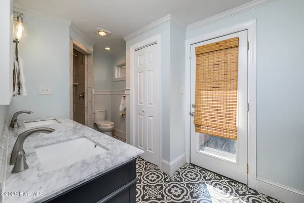 $950,000 | 321 Riverside Drive, New Bern, NC 28560