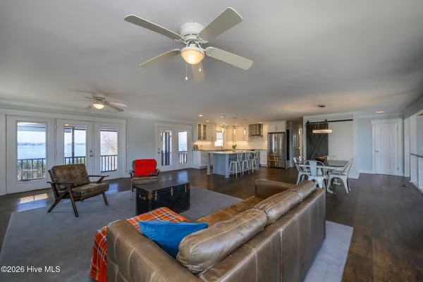 $950,000 | 321 Riverside Drive, New Bern, NC 28560