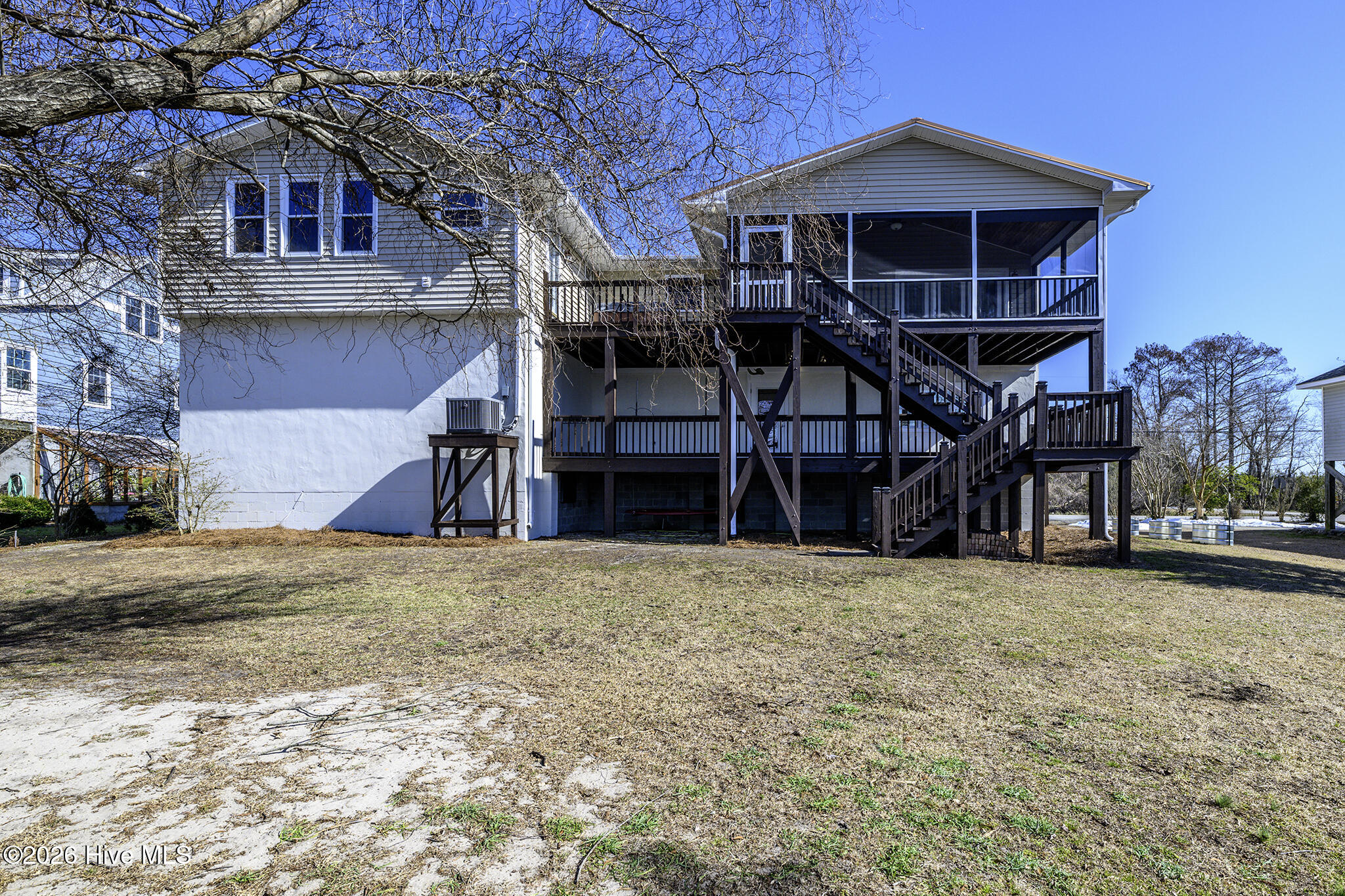 321 Riverside Drive New Bern, NC 28560 - Photo 53 of 78 Back of Home