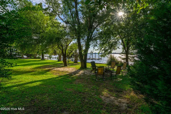 $950,000 | 321 Riverside Drive, New Bern, NC 28560