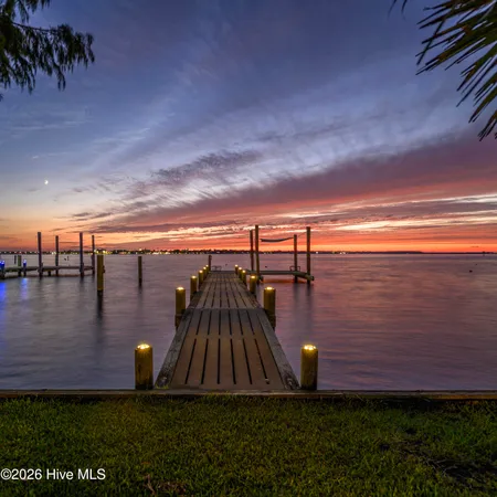 $950,000 | 321 Riverside Drive, New Bern, NC 28560