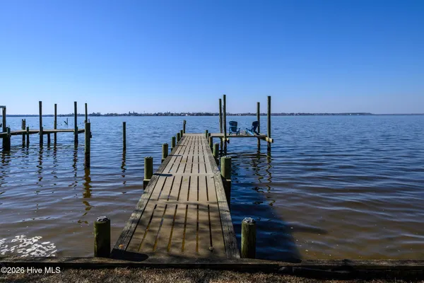 $950,000 | 321 Riverside Drive, New Bern, NC 28560