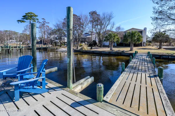 $950,000 | 321 Riverside Drive, New Bern, NC 28560