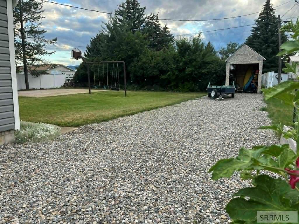 906 South Main Street Grace, ID 83241 - Photo 8 of 36