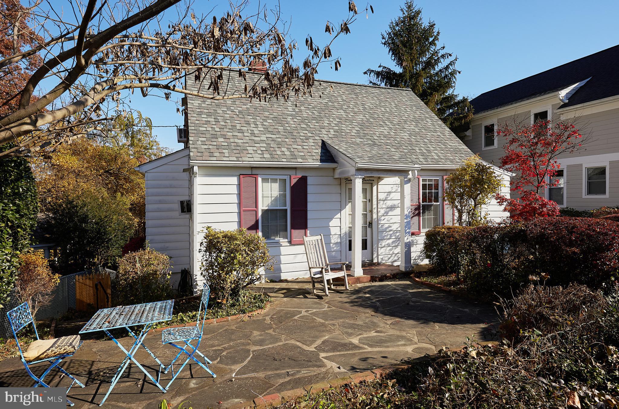 2913 24th Street North Arlington, VA 22207 - Photo 2 of 30 a view of a house with backyard and sitting area