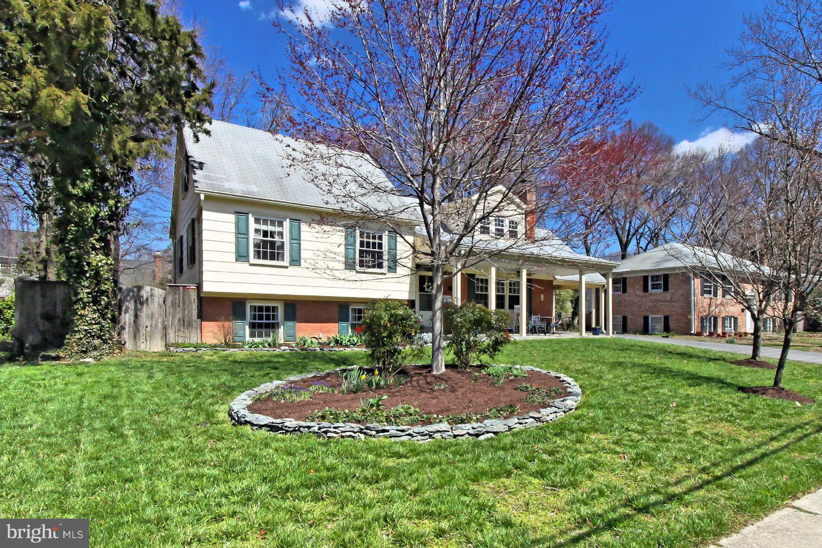 1908 Cool Spring Drive Alexandria, VA 22308 - Photo 26 of 28 Exterior (Front)