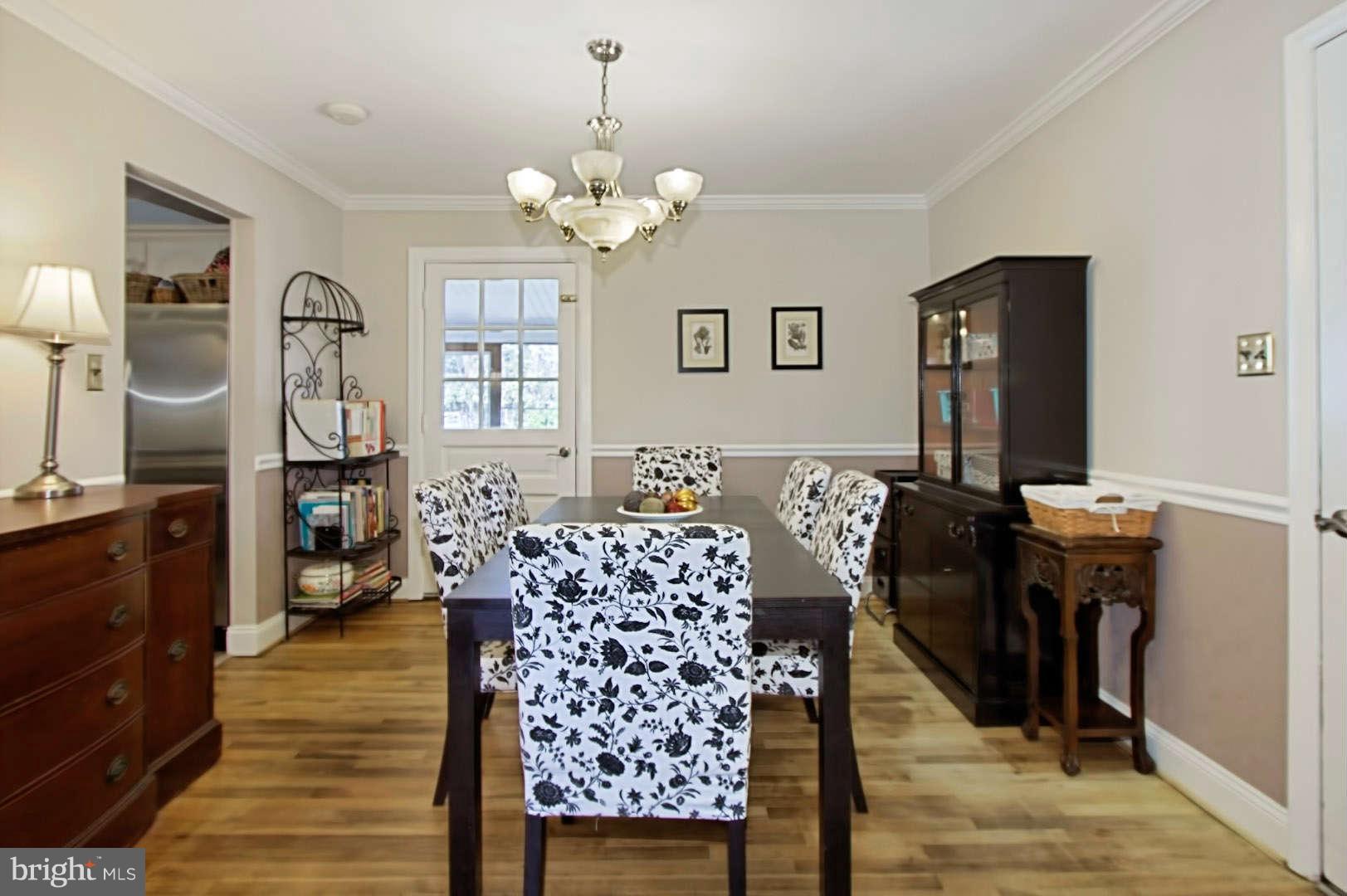1908 Cool Spring Drive Alexandria, VA 22308 - Photo 4 of 28 Dining Room