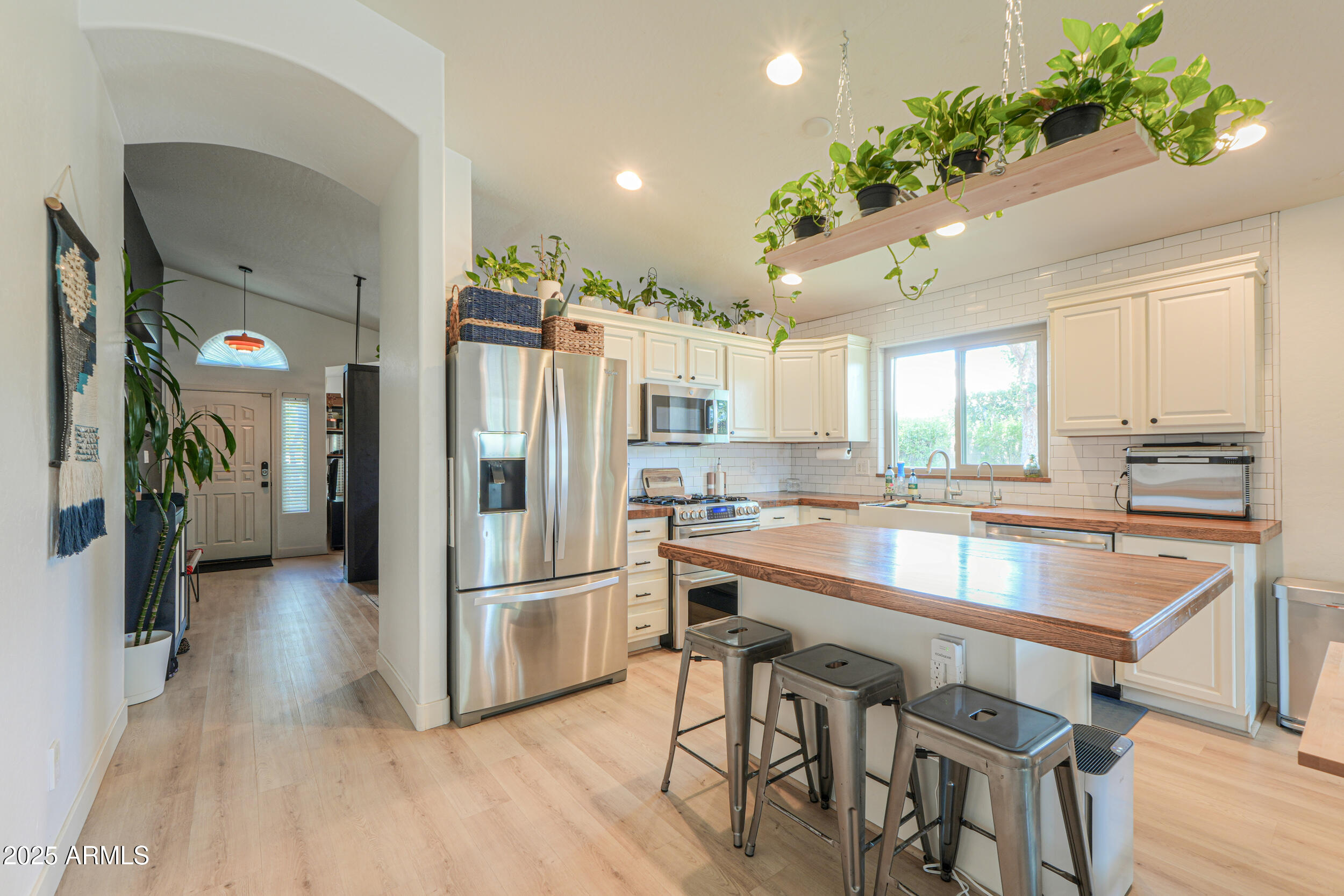 835 South Modine Lane Gilbert, AZ 85296 - Photo 8 of 56 15