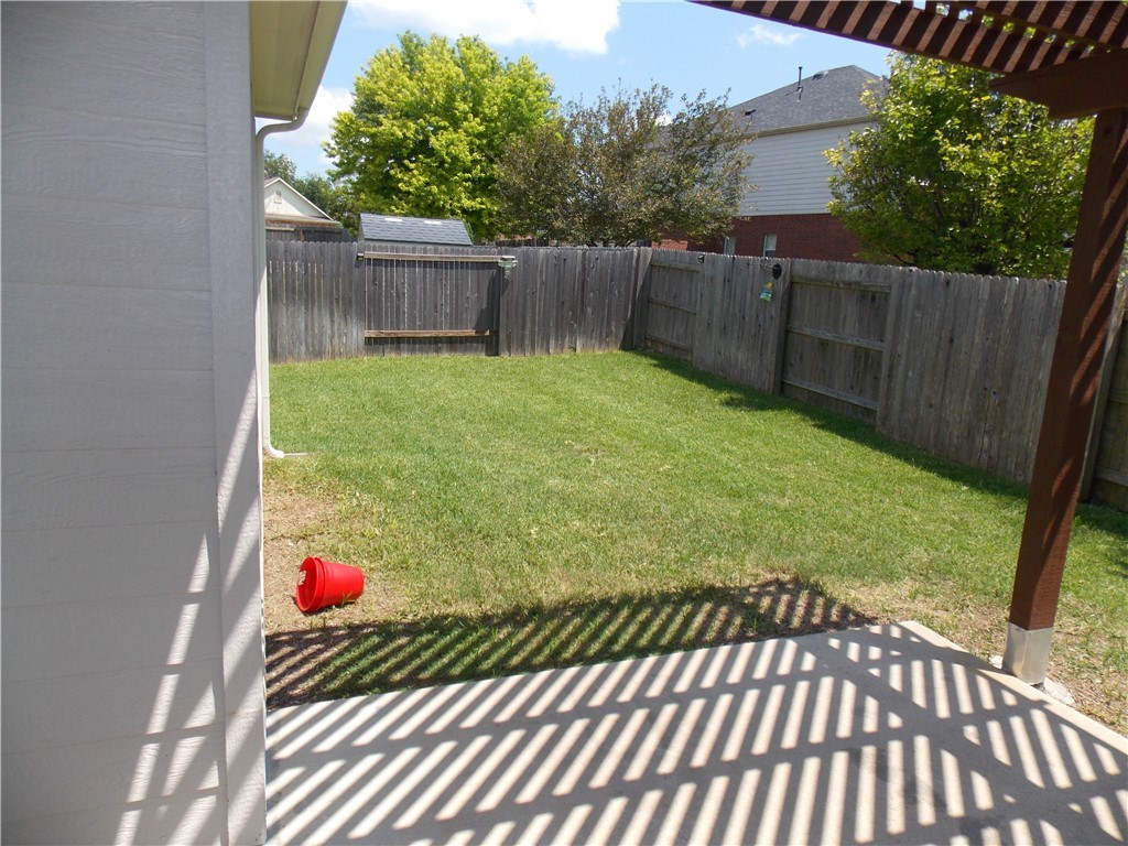 20961 Mandrake Drive Pflugerville, TX 78660 - Photo 28 of 34 a view of a backyard