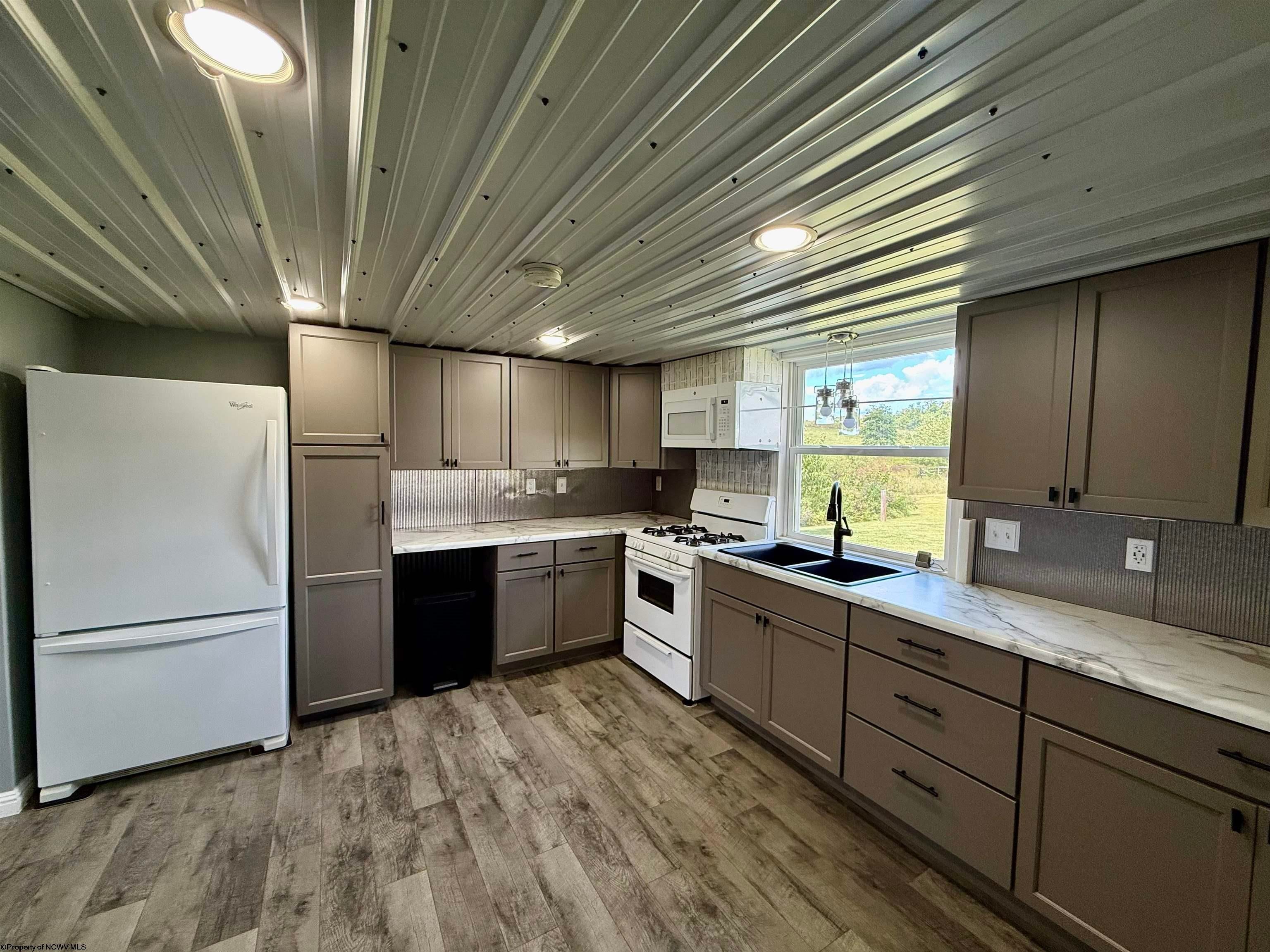 129 Darlynn Road Philippi, WV 26416 - Photo 32 of 40 Gallery Image 32