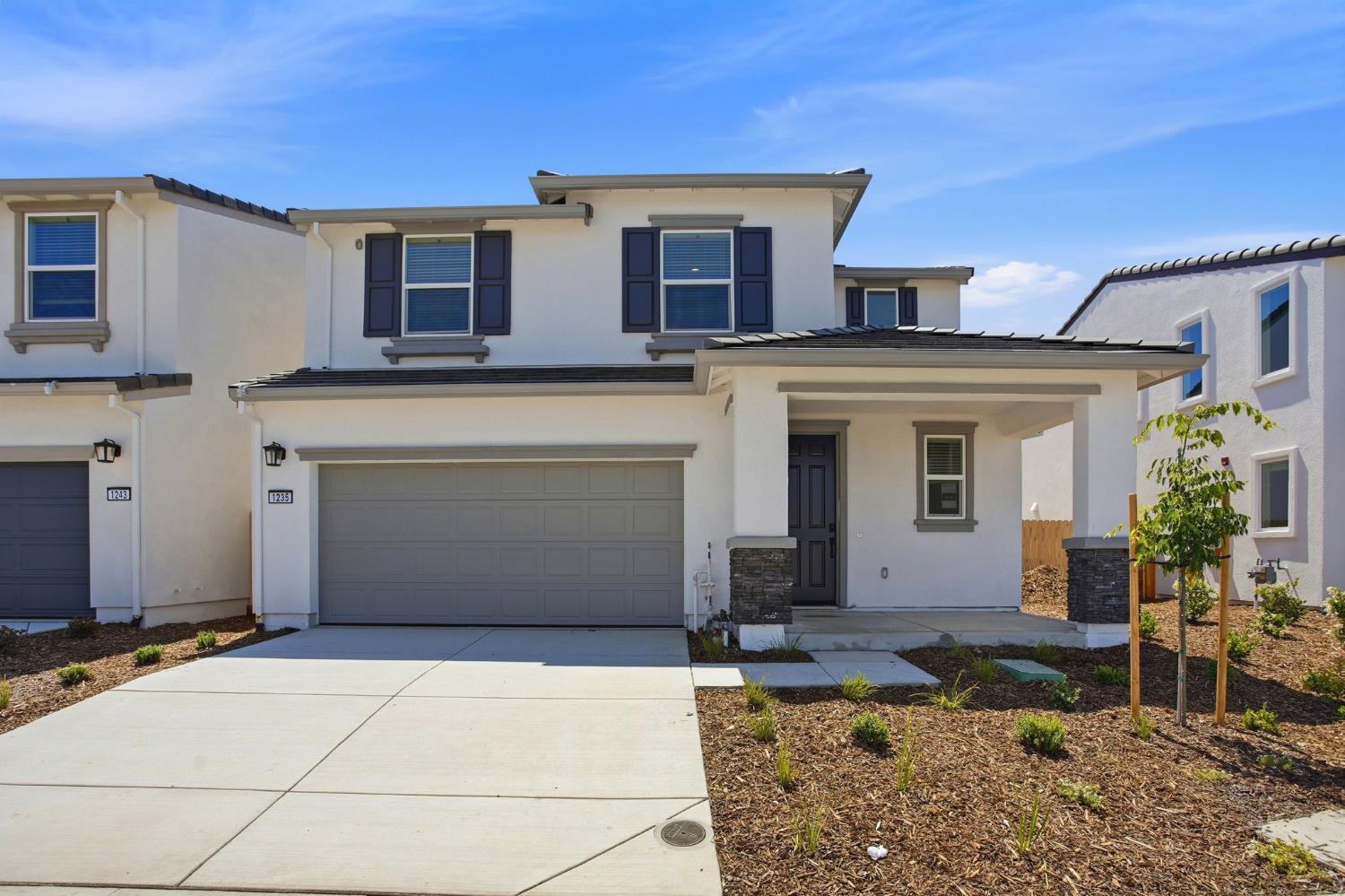 1235 Leonhardt Loop Lincoln, CA 95648 - Photo 1 of 12