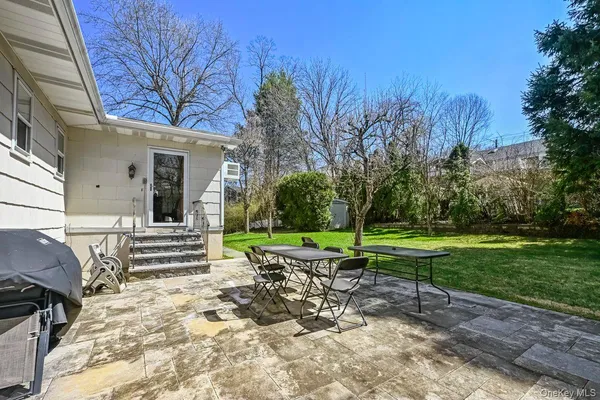 $5,500 | 568 Manville Road, Unit UPPER R, Pleasantville, NY 10570