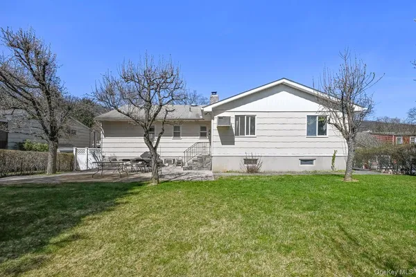 $5,500 | 568 Manville Road, Unit UPPER R, Pleasantville, NY 10570