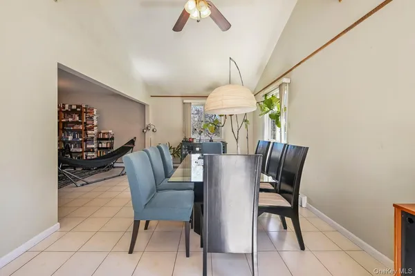 $5,500 | 568 Manville Road, Unit UPPER R, Pleasantville, NY 10570