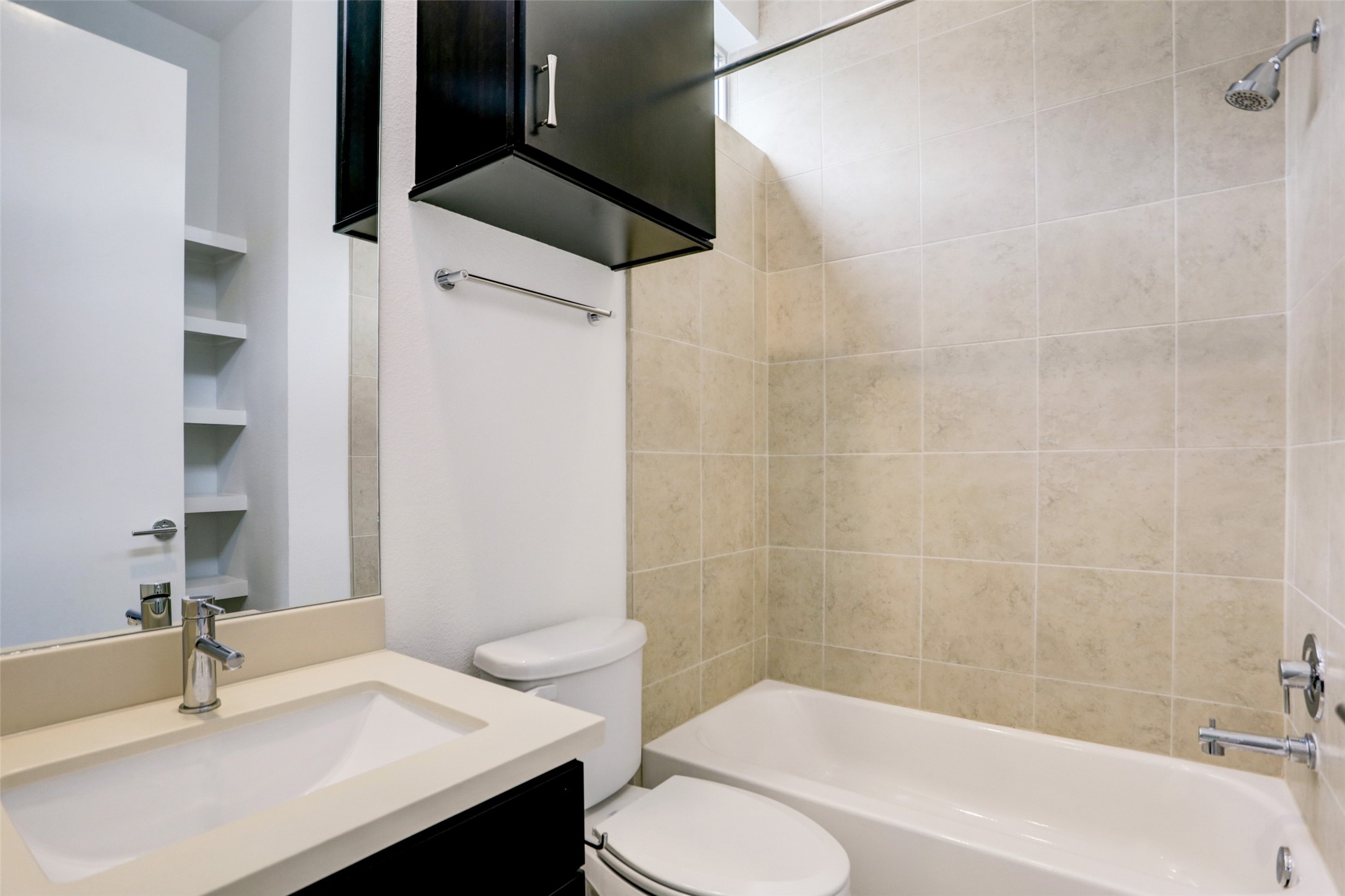 2344 Commerce Street Houston, TX 77003 - Photo 5 of 18 First Floor Bedroom Full Bath