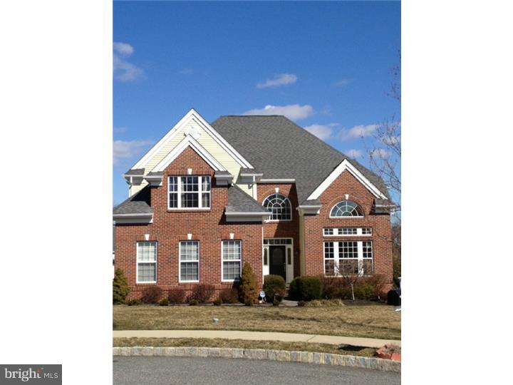 4 Phillips Circle Aston, PA 19014 - Photo 2 of 17 Exterior Front