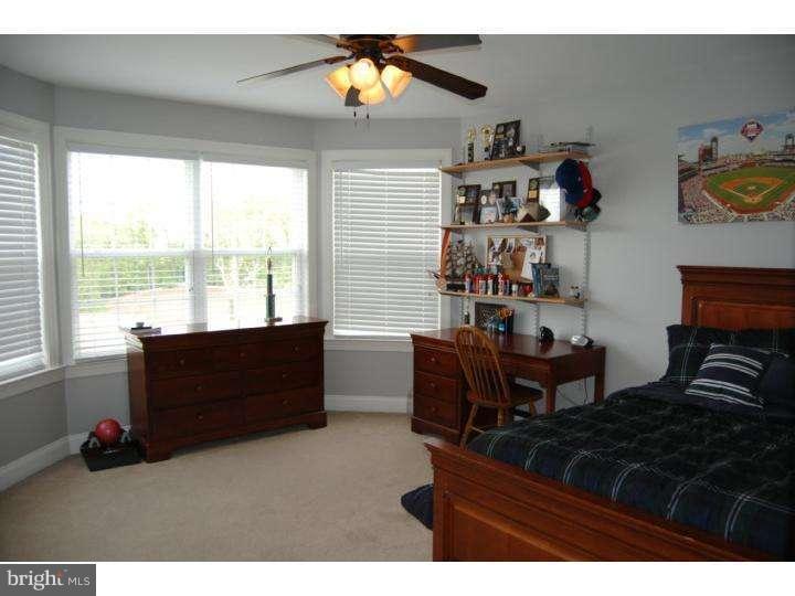 4 Phillips Circle Aston, PA 19014 - Photo 14 of 17 Bedroom 2