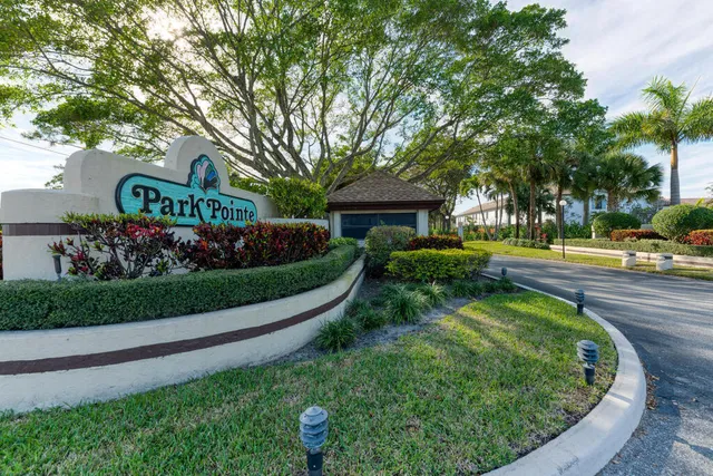 $225,000 | 3385 Jog Park Drive, Lake Worth, FL 33467