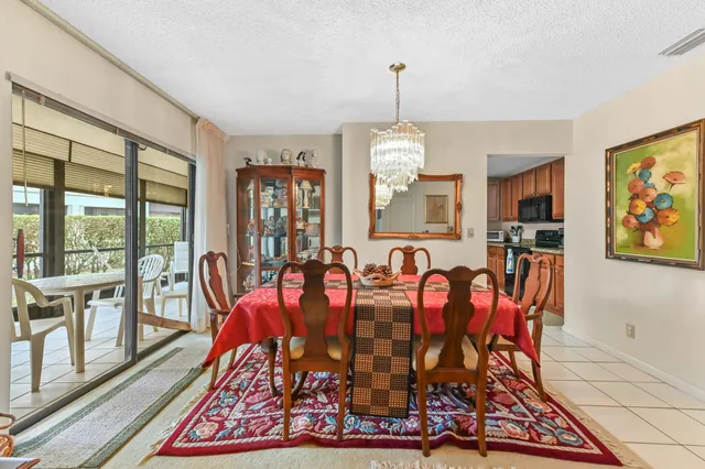 $225,000 | 3385 Jog Park Drive, Lake Worth, FL 33467