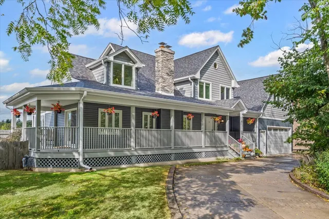 $899,000 | 23276 Birchwood Lane, Deerfield, IL 60015