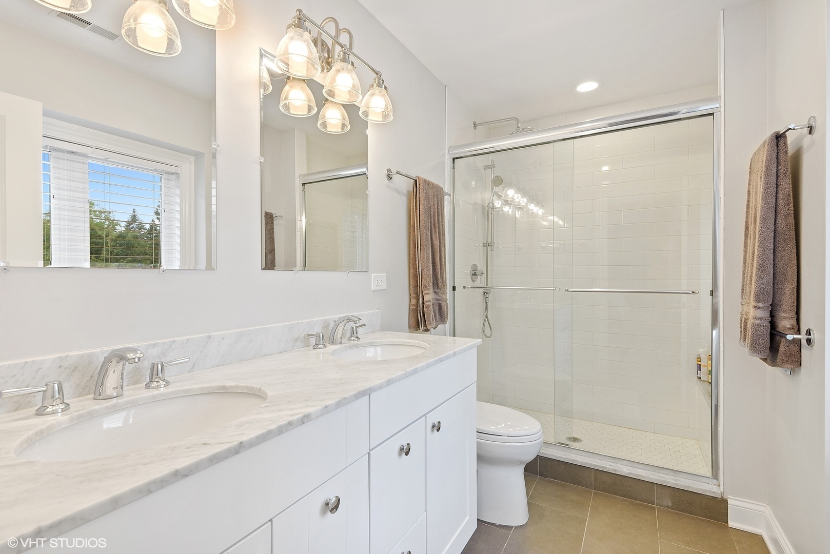 1058 Meadow Road Northbrook, IL 60062 - Photo 11 of 20