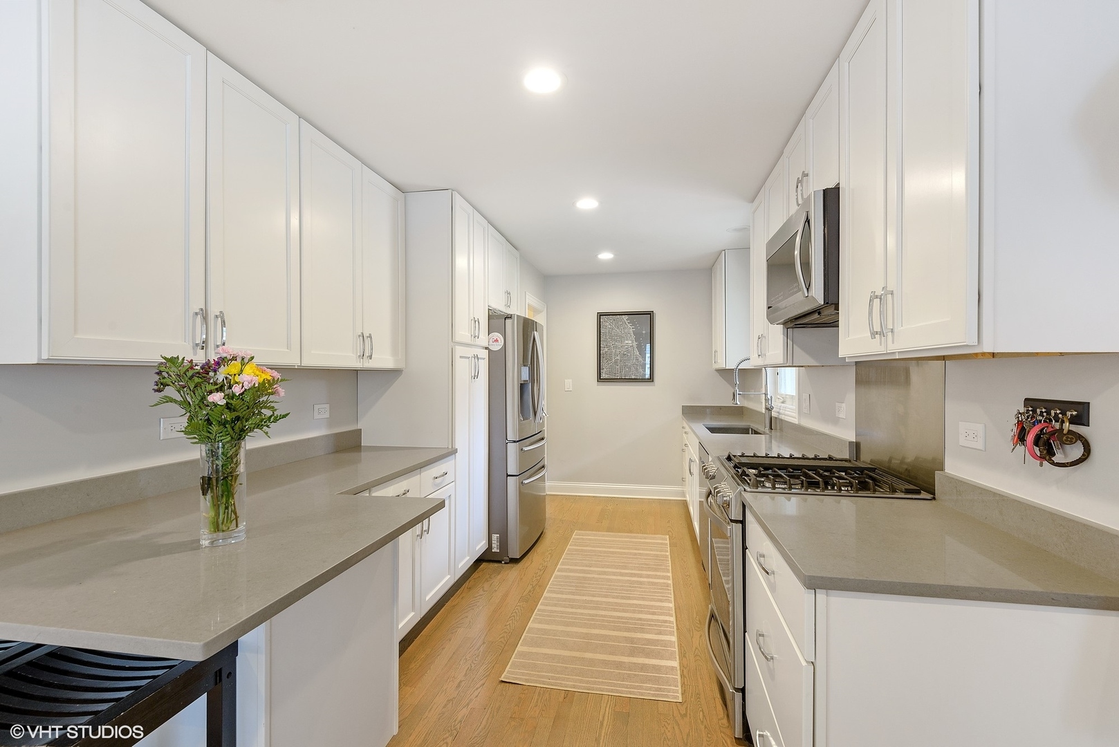 1058 Meadow Road Northbrook, IL 60062 - Photo 4 of 20