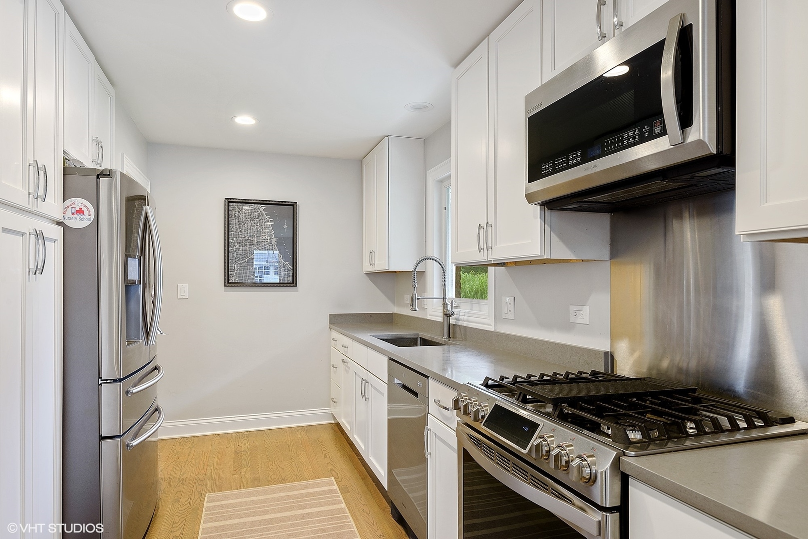 1058 Meadow Road Northbrook, IL 60062 - Photo 5 of 20