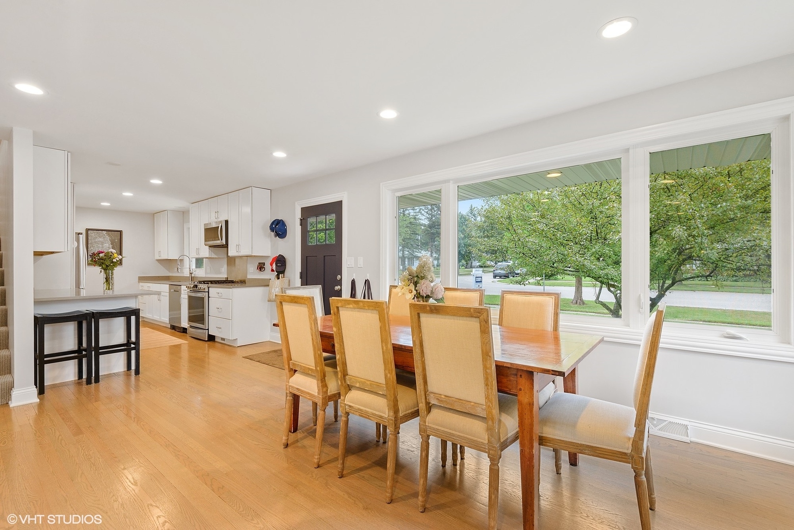 1058 Meadow Road Northbrook, IL 60062 - Photo 7 of 20