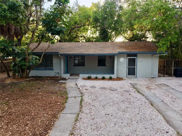 $485,000 | 2107 Chippawa Place, Sarasota, FL 34234