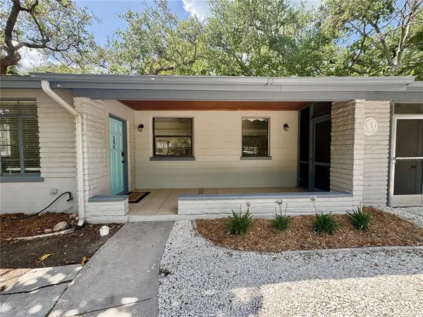 $485,000 | 2107 Chippawa Place, Sarasota, FL 34234
