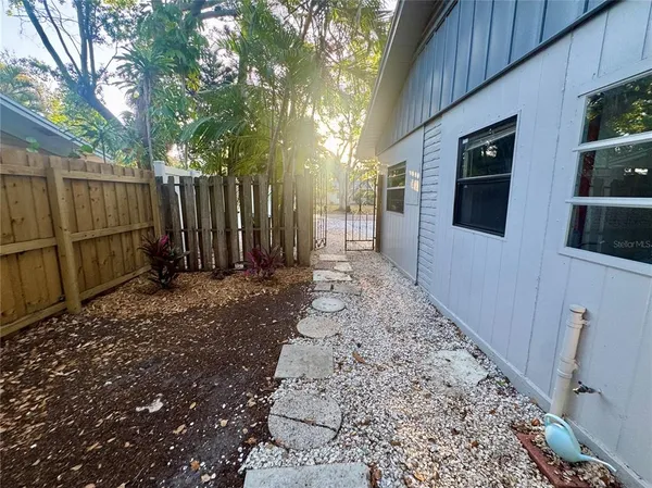$485,000 | 2107 Chippawa Place, Sarasota, FL 34234