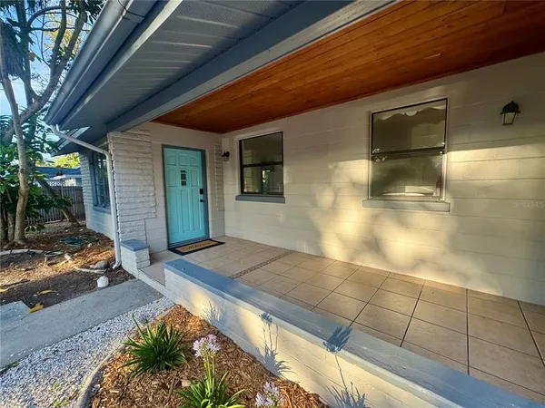 $485,000 | 2107 Chippawa Place, Sarasota, FL 34234