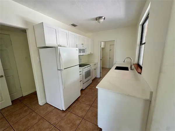 $485,000 | 2107 Chippawa Place, Sarasota, FL 34234