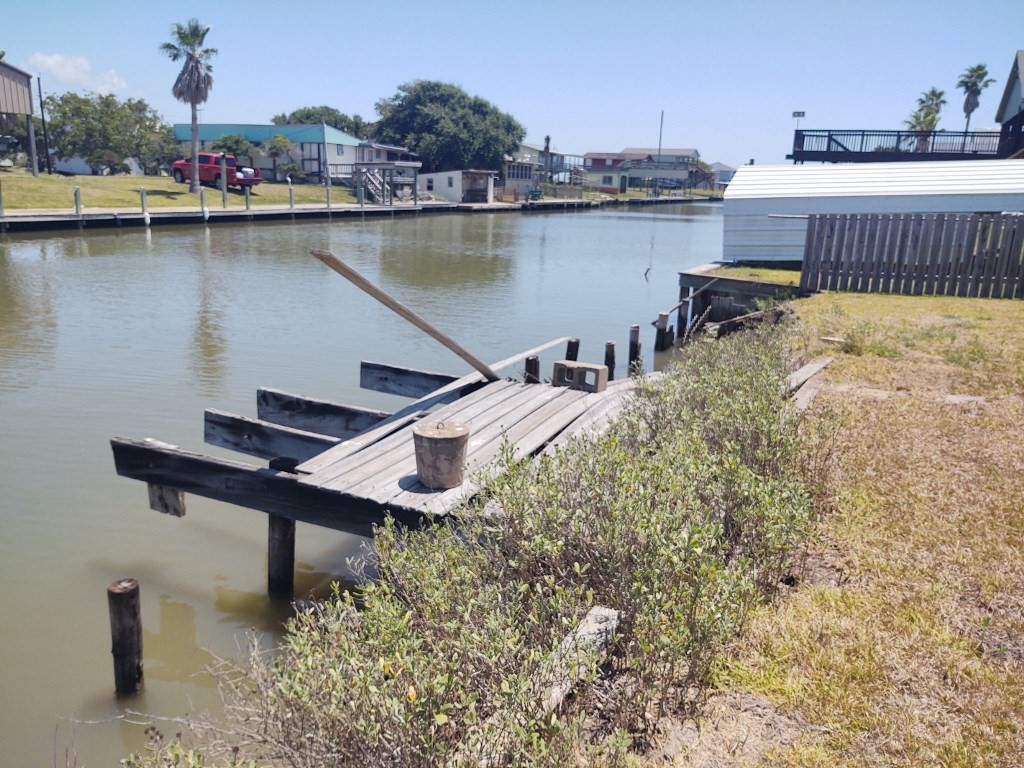 94 Neptune Sargent, TX 77414 - Photo 4 of 7