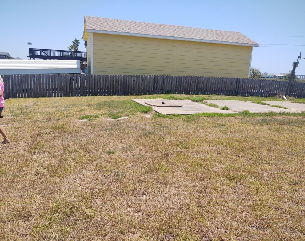 94 Neptune Sargent, TX 77414 - Photo 6 of 7