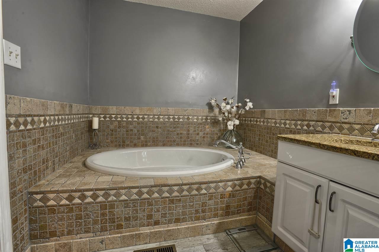 60 Pleasure Point Talladega, AL 35160 - Photo 11 of 24