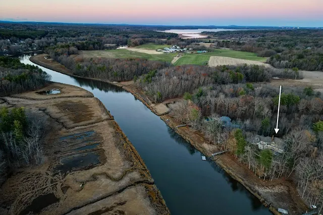 $2,995,000 | 10 Wingate Court, Stratham, NH 03885