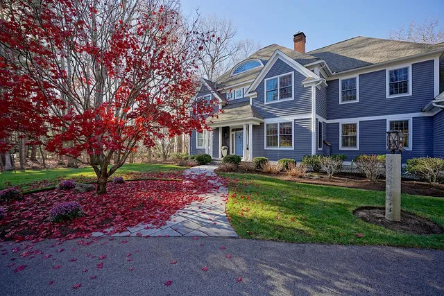 $2,995,000 | 10 Wingate Court, Stratham, NH 03885
