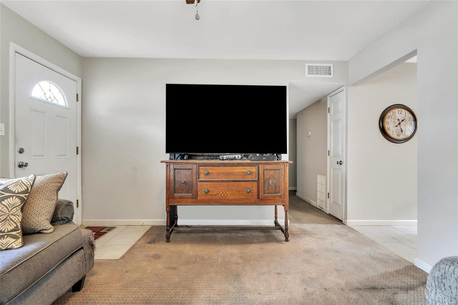 222 Weber Drive Eureka, MO 63025 - Photo 4 of 18