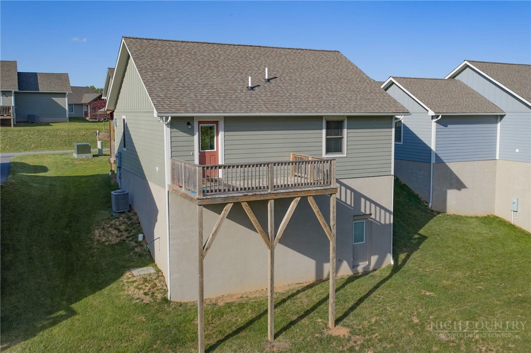 463 Townhomes Place, Unit 21 Boone, NC 28607 - Photo 7 of 28