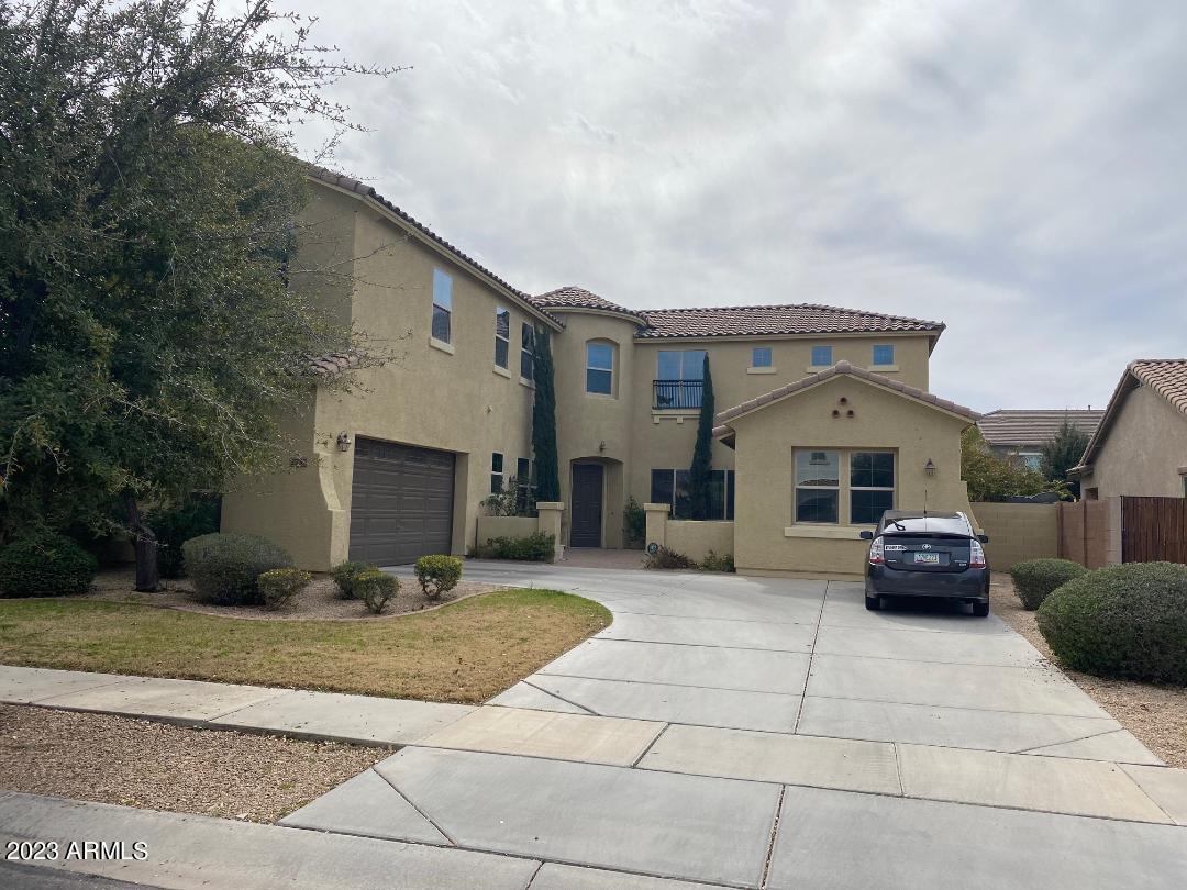 2757 East Powell Way Gilbert, AZ 85298 - Photo 2 of 29 a front view of house with yard