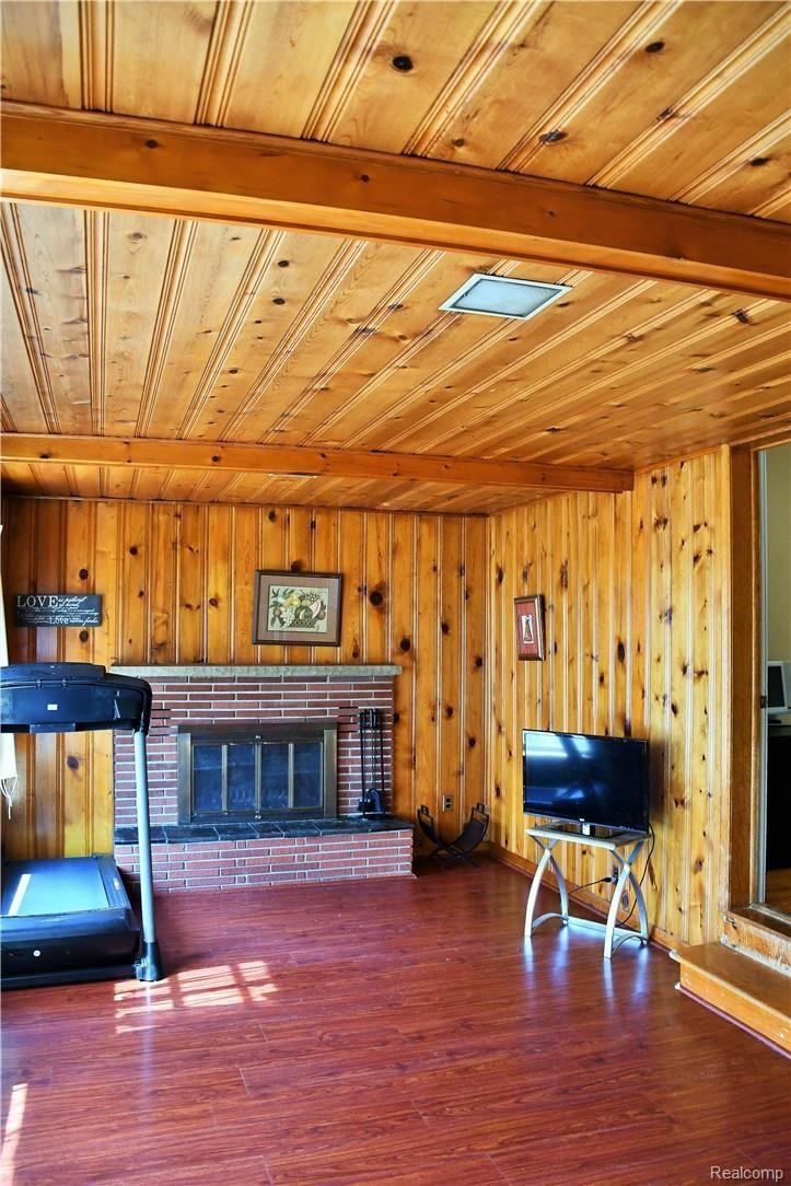 18365 Beverly Road Franklin, MI 48025 - Photo 21 of 48 DSC_0330 (2).jpg