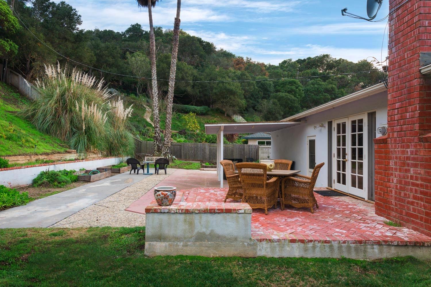 589 Via Rueda Santa Barbara, CA 93110 - Photo 13 of 13 Patio