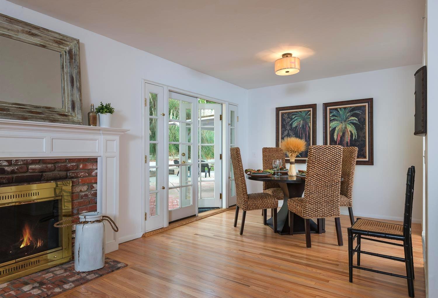 589 Via Rueda Santa Barbara, CA 93110 - Photo 6 of 13 Dining