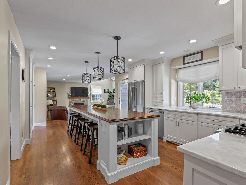 67 Spring Street Shrewsbury, MA 01545 - Photo 9 of 40 Gallery Image 9