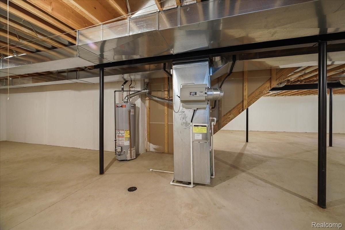 1678 Maple Creek Court Rochester, MI 48306 - Photo 25 of 31 27-Unfinished Basement.jpg